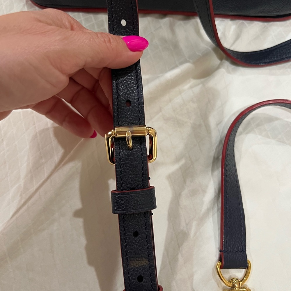 Louis Vuitton Black Embossed Monogram Pochette Metis with Gold Hardware - Picture 5 of 12